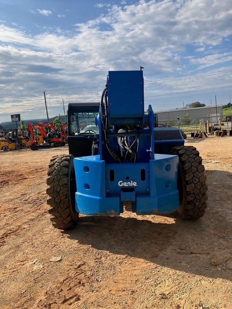 2024 Genie GTH-1056-2