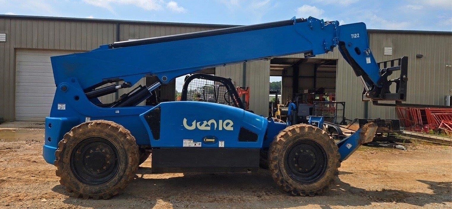 2023 Genie GTH-1056-3
