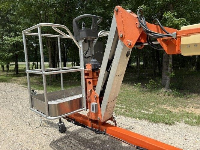 2019 JLG T500J-10