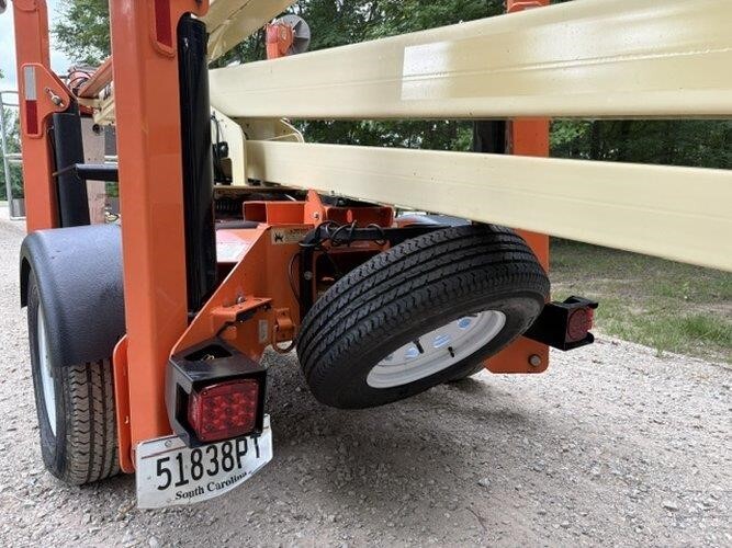2019 JLG T500J-8