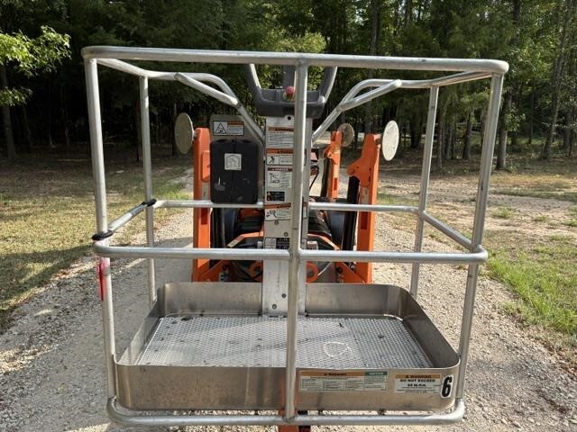 2019 JLG T350-9