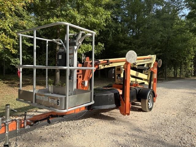 2019 JLG T350