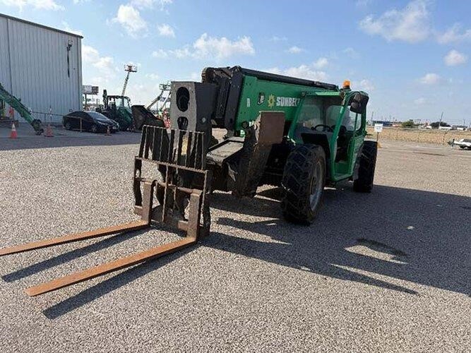 2017 JLG 1255