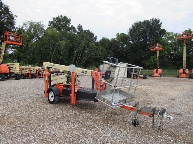 2019 JLG T350-4