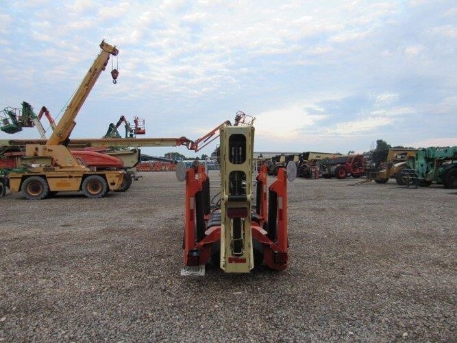 2019 JLG T350-7