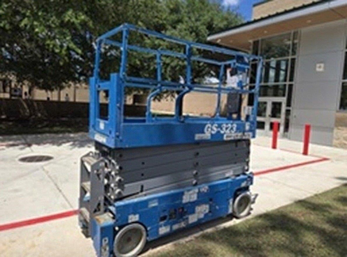 2019 Genie GS-3232