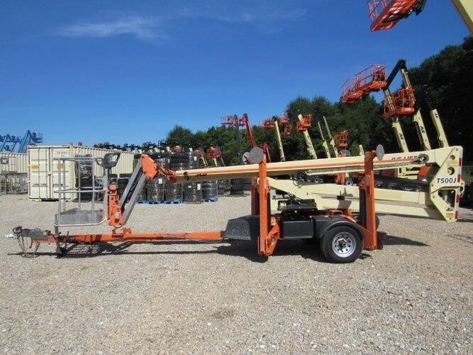 2019 JLG T500J