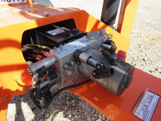 2019 JLG T350-22