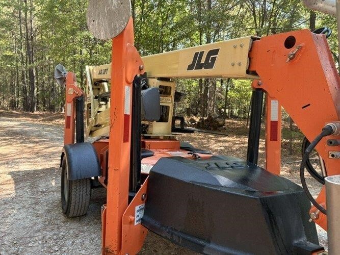2019 JLG T350-4