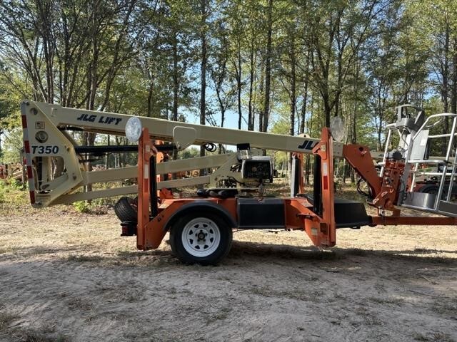 2019 JLG T350-4
