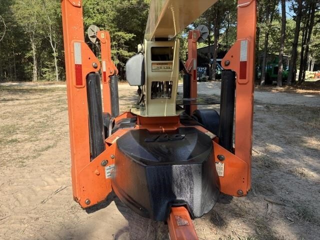 2019 JLG T500J-8