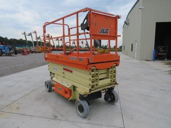 2018 JLG 2646ES-4