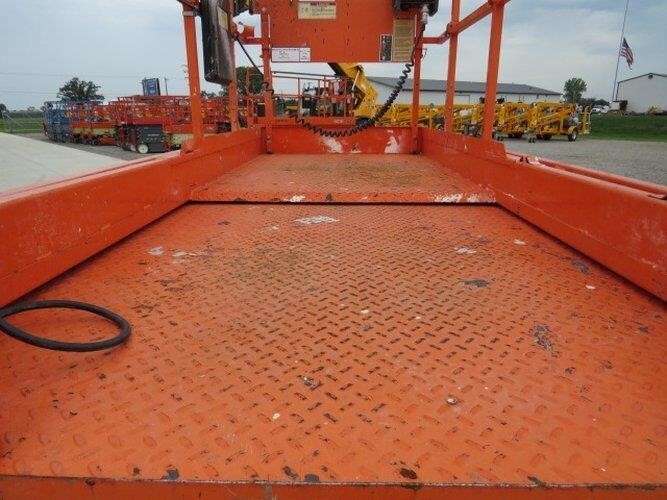 2018 JLG 2646ES-11