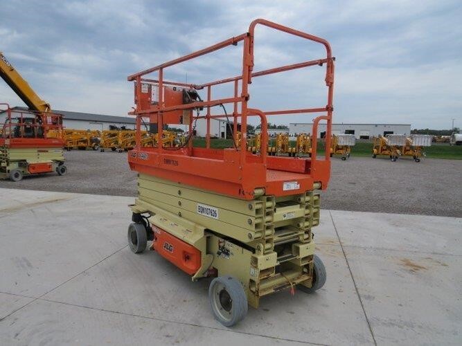 2018 JLG 2646ES-8