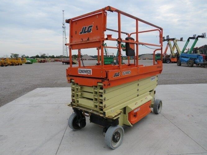2018 JLG 3246E2-2