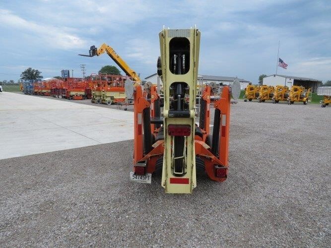 2019 JLG T350-7