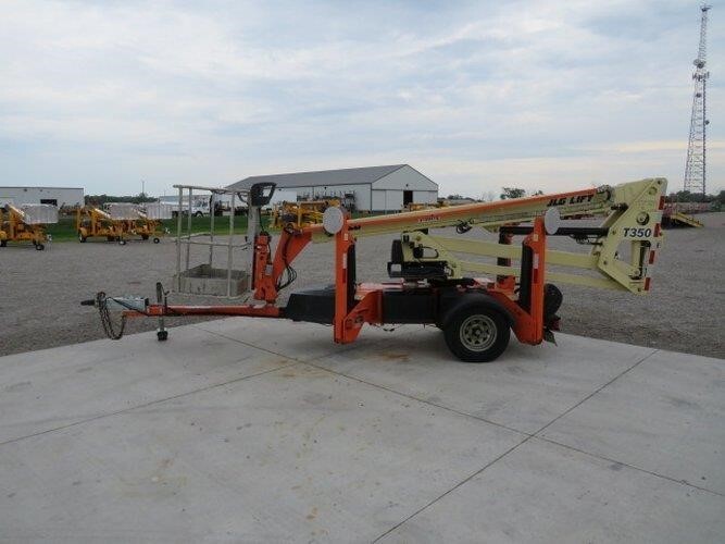 2019 JLG T350