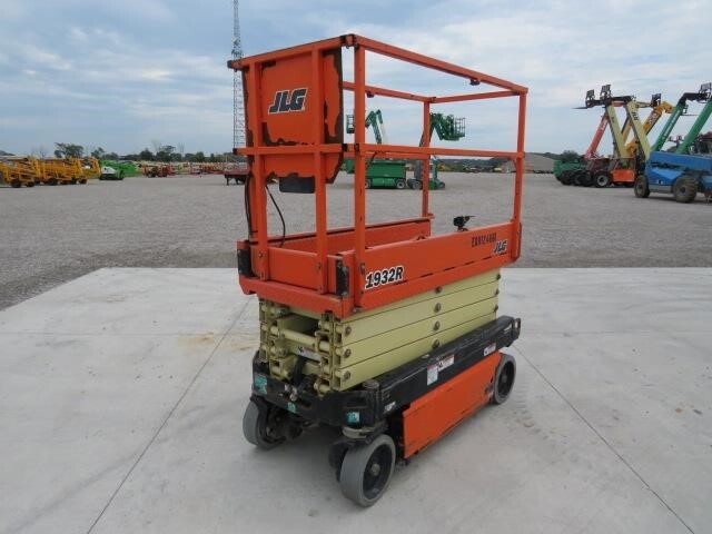 2020 JLG 1932R-2