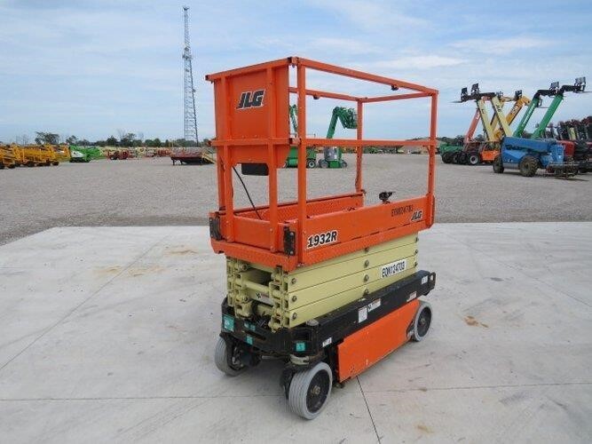 2020 JLG 1932R-2