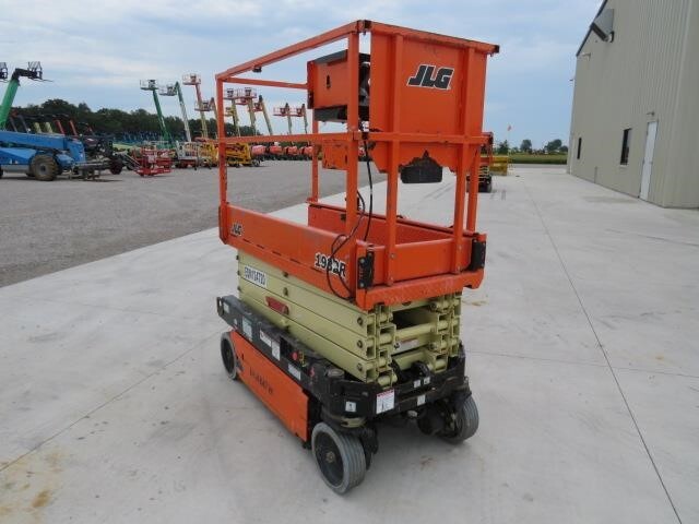 2020 JLG 1932R-4