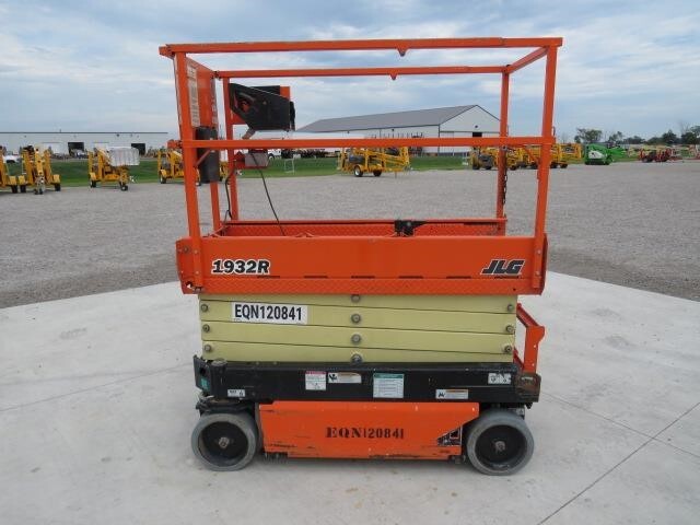 2020 JLG 1932R