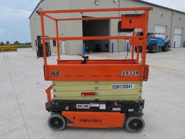 2020 JLG 1932R-5