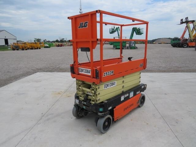 2020 JLG 1932R-2