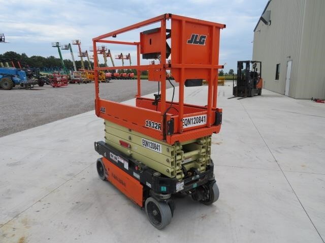 2020 JLG 1932R-4