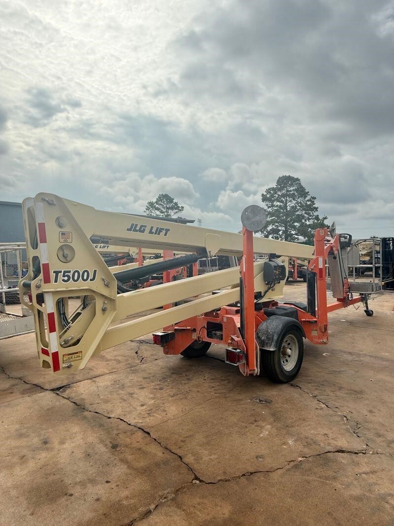 2021 JLG T500J-4