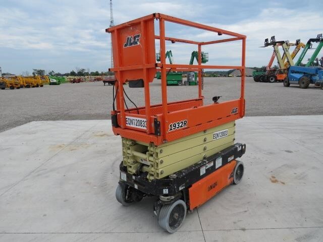 2020 JLG 1932R-2