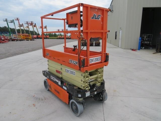2020 JLG 1932R-4