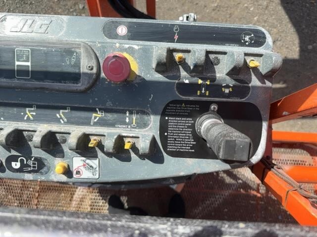 2016 JLG 660SJ-33