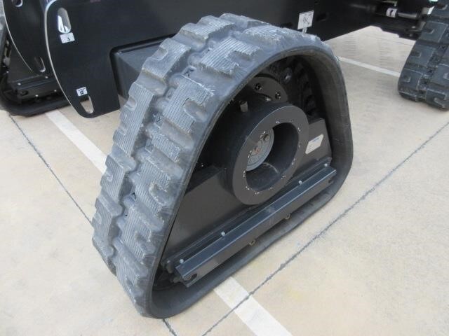 2025 Genie S-65 Trax-22