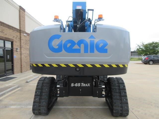 2025 Genie S-65 Trax-32