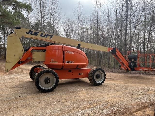 2016 JLG 600AJ-4