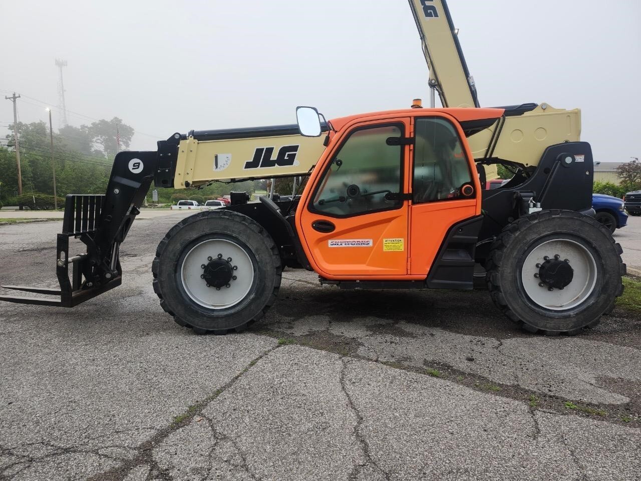2022 JLG 943