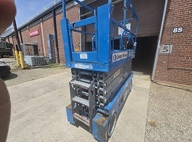 2018 Genie GS-3232
