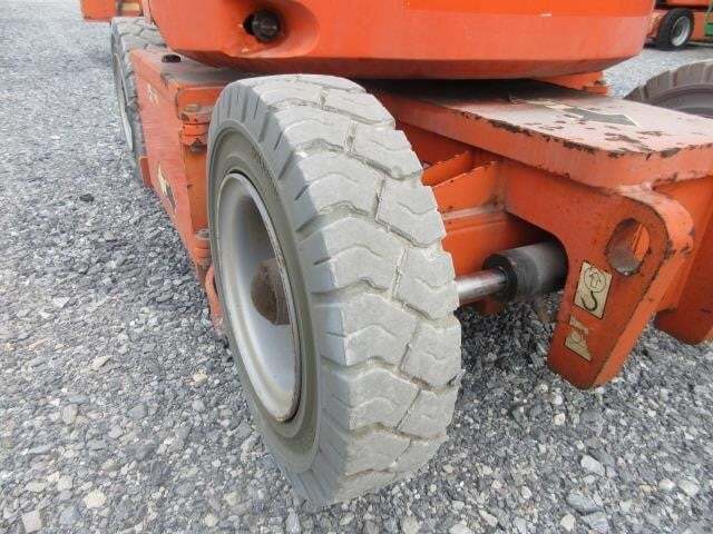 2015 JLG E300AJP-11