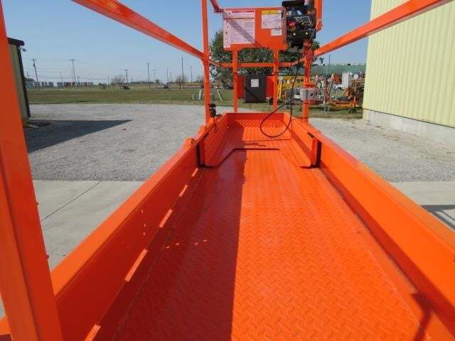 2026 JLG ES2632-18