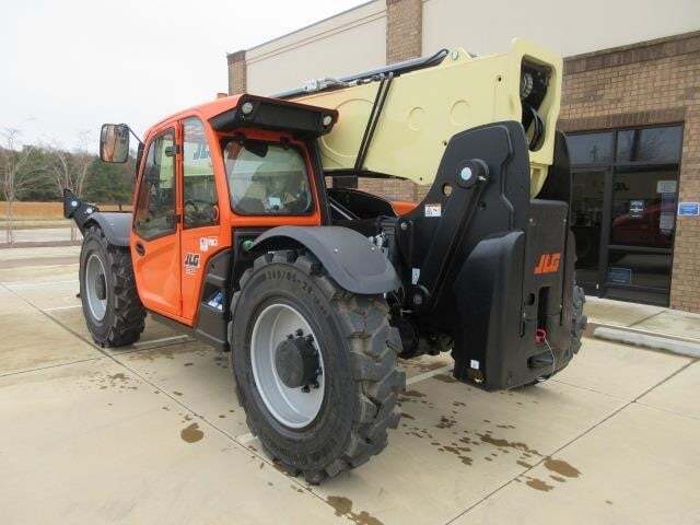 2025 JLG 1055-3