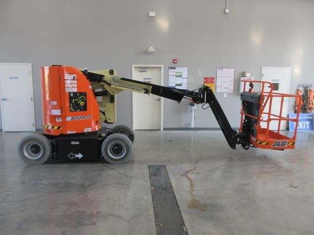 2026 JLG E300AJP-5