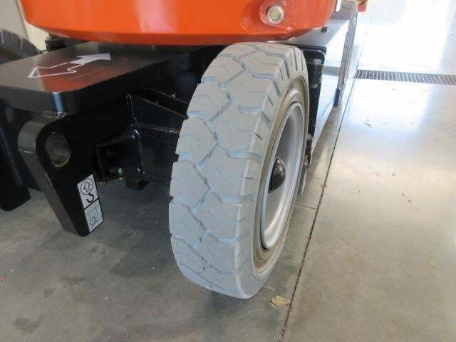 2026 JLG E300AJP-13