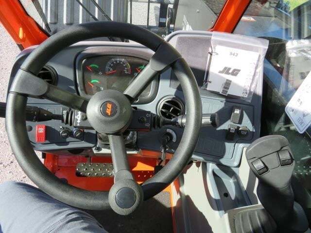 2025 JLG 943-20