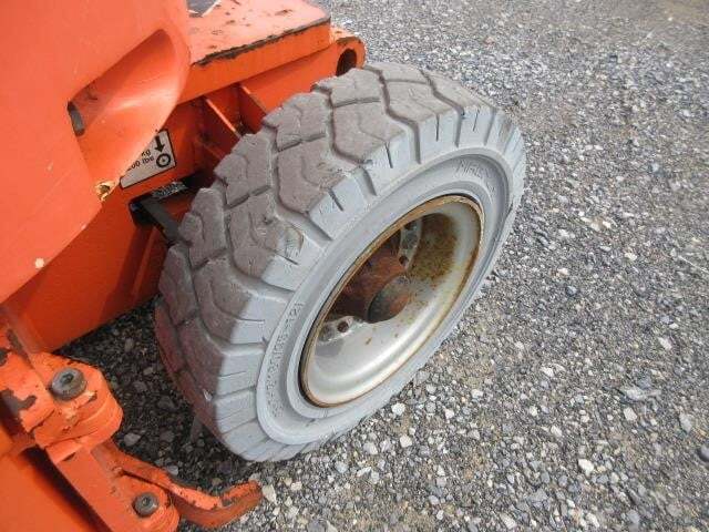 2015 JLG E300AJP-12