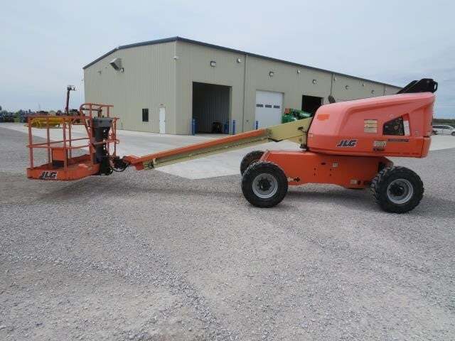 2017 JLG 400S