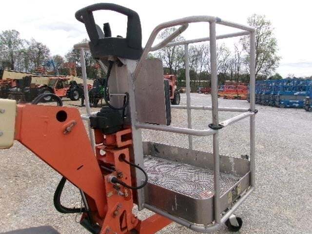 2019 JLG T350-16