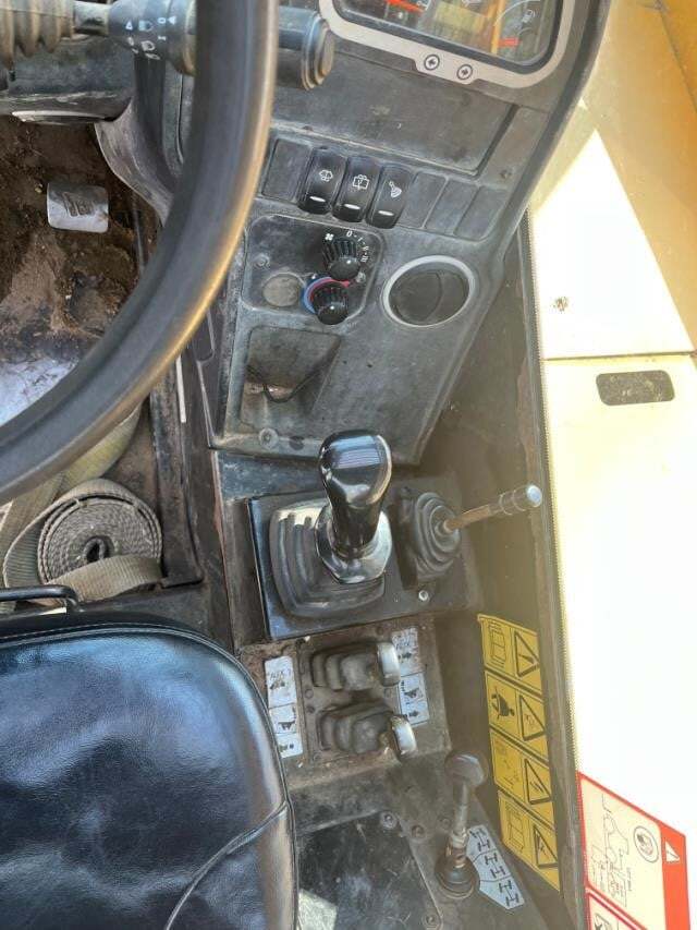 2012 JCB 507-42-9