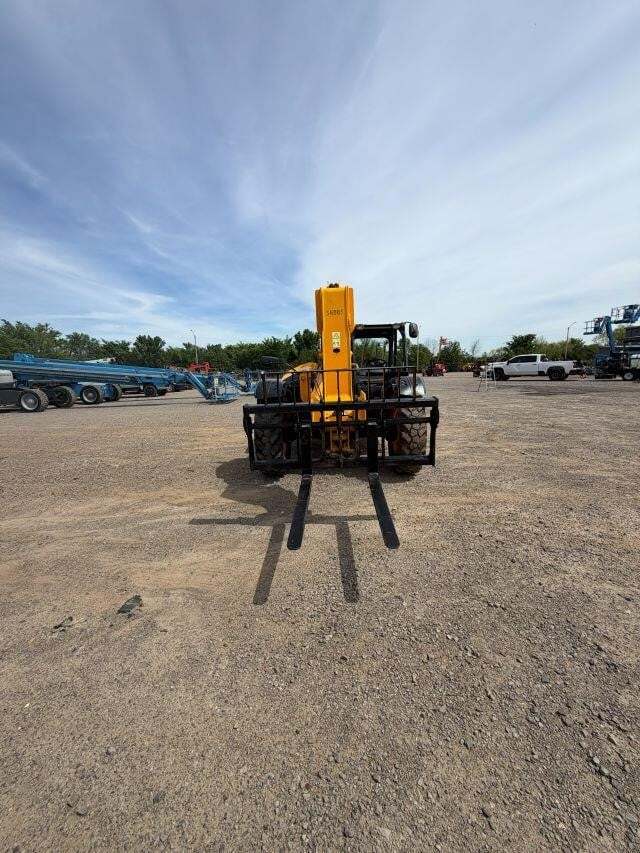 2019 JCB 507-42-9