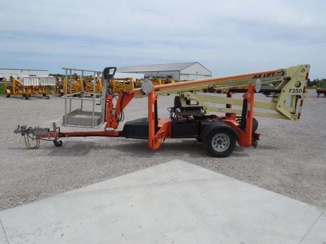 2023 JLG T350