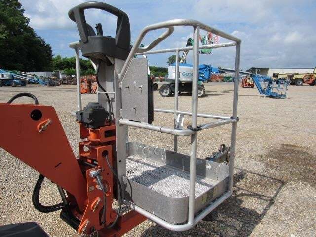 2019 JLG T350-12